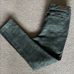 Social Standard green camo pants